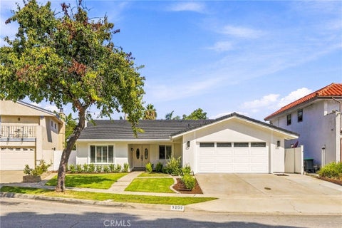 Photo of 3263 Turlock Dr, Costa Mesa, CA 92626 (MLS # NP26208595)