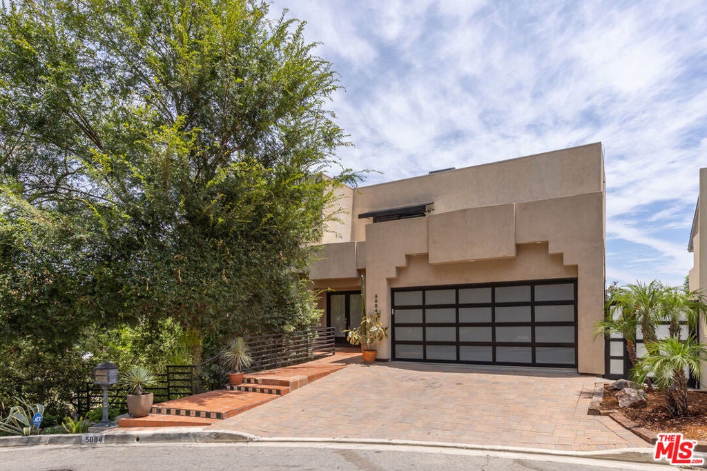 Photo of 5084 Campo Road, Woodland Hills, CA 91364 (MLS # 26860069)