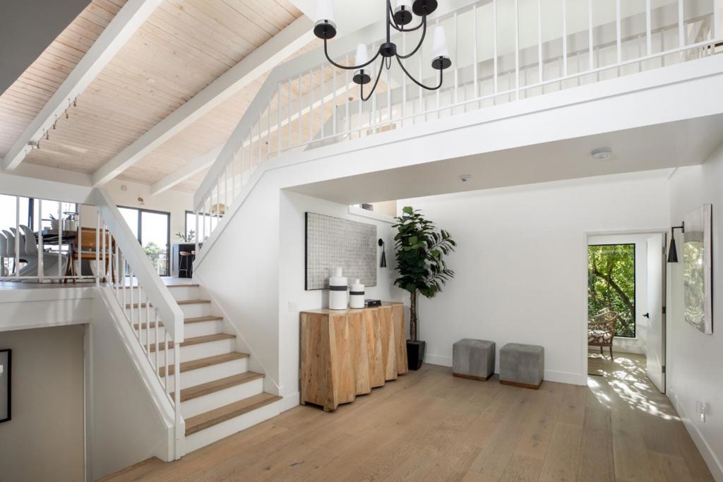 10669 Magdalena Road, Los Altos Hills CA 94024