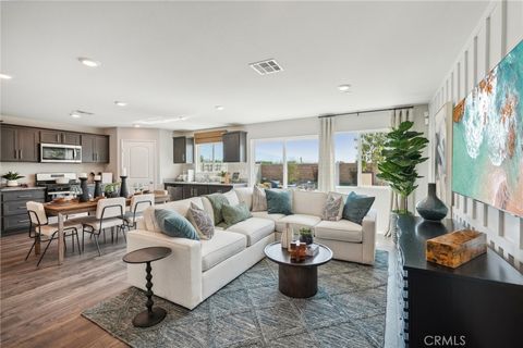 Photo of 14006 Starlene Street, Moreno Valley, CA 92555 (MLS # SW25186398) Photo of 14006 Starlene Street, Moreno Valley, CA 92555 (MLS # SW25186398)