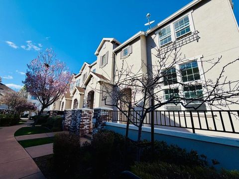 Photo of 562 Montego Terrace, Sunnyvale, CA 94089 (MLS # ML82037553)