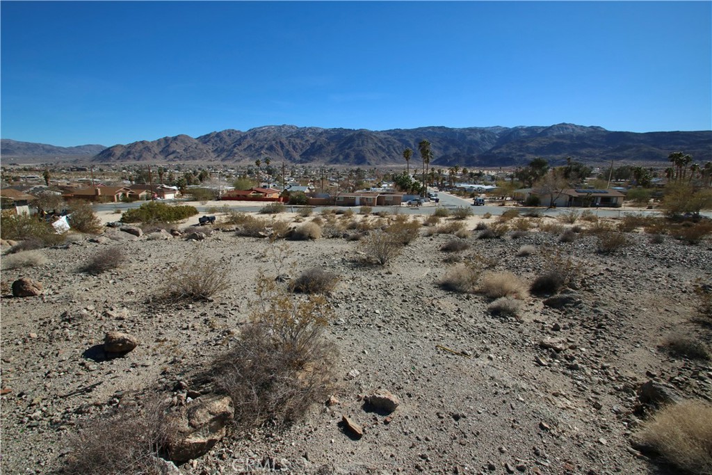 1 Sunnyslope Drive