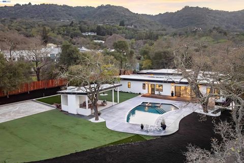 Photo of 428 428 Marian Lane Ln, Danville, CA 94526 (MLS # 41124394)