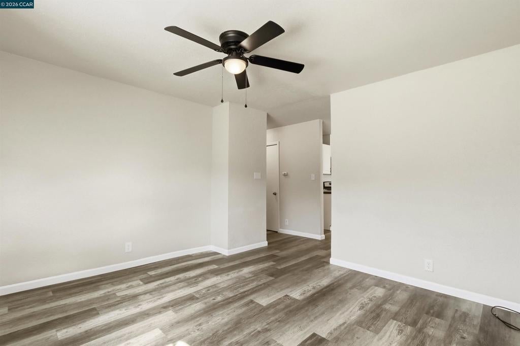 2225 E Myrtle