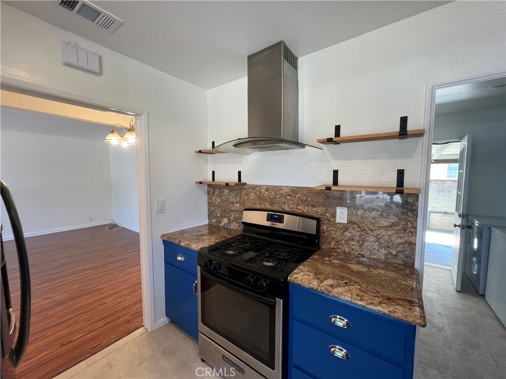 16836 Covello Street