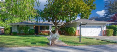 Photo of 1785 Holly Ave Ave, Menlo Park, CA 94025 (MLS # 41126952)