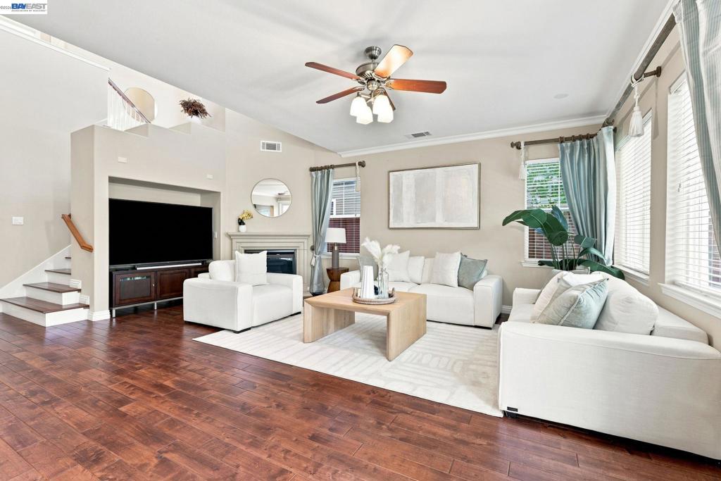 1352 Halifax Way