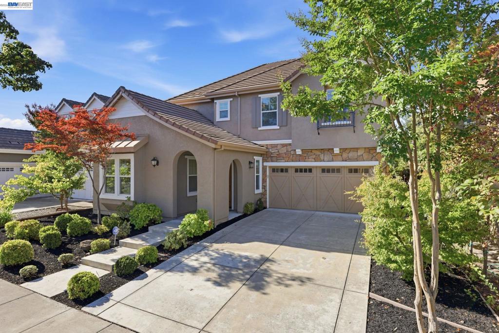1352 Halifax Way