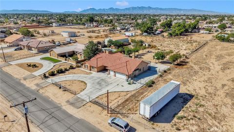 11158 Pinon Hesperia CA 92345