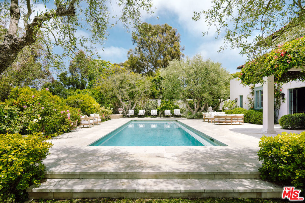 563 Spoleto Drive