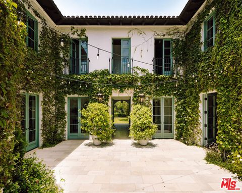 Photo of 563 Spoleto Drive, Pacific Palisades, CA 90272 (MLS # 25549509)