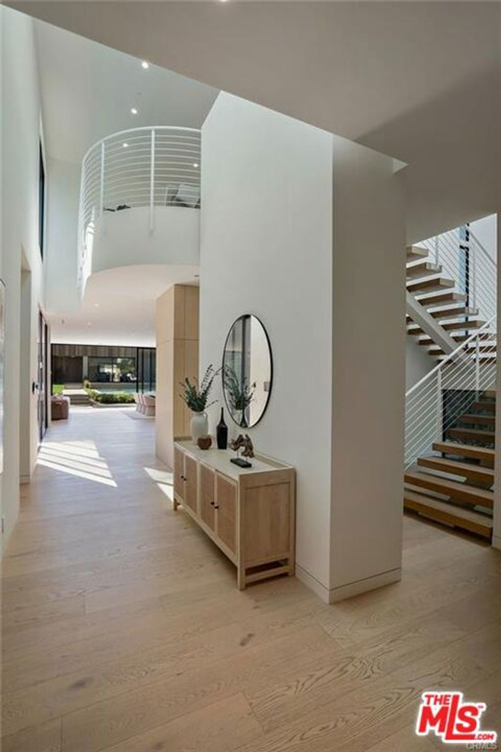 Photo of 4939 Petit Avenue, Encino, CA 91436 (MLS # 26656887)