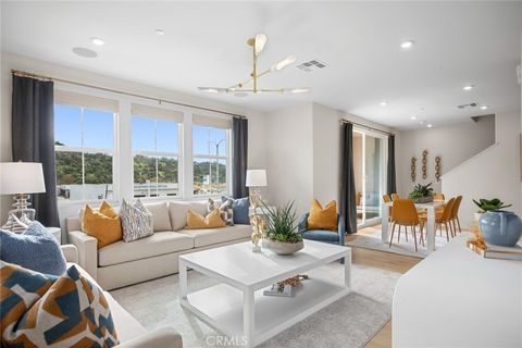 723 E. Route 66 Glendora CA 91740