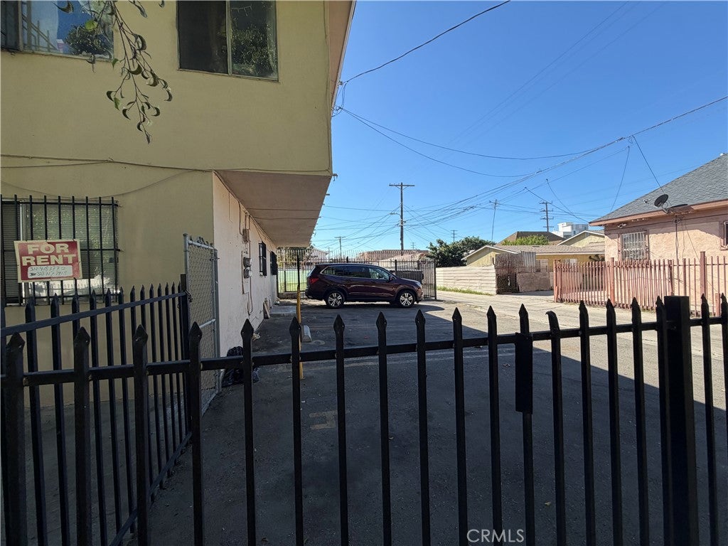 4301 Woodlawn