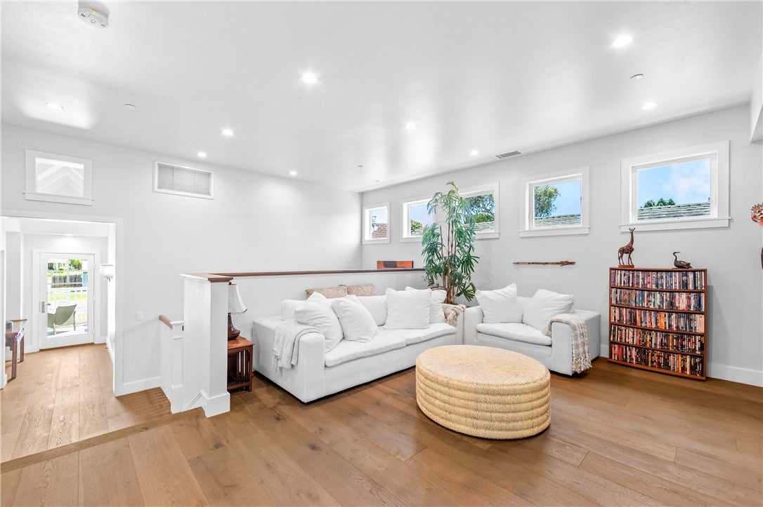 817 Main Street, Huntington Beach CA 92648 - Photo 53