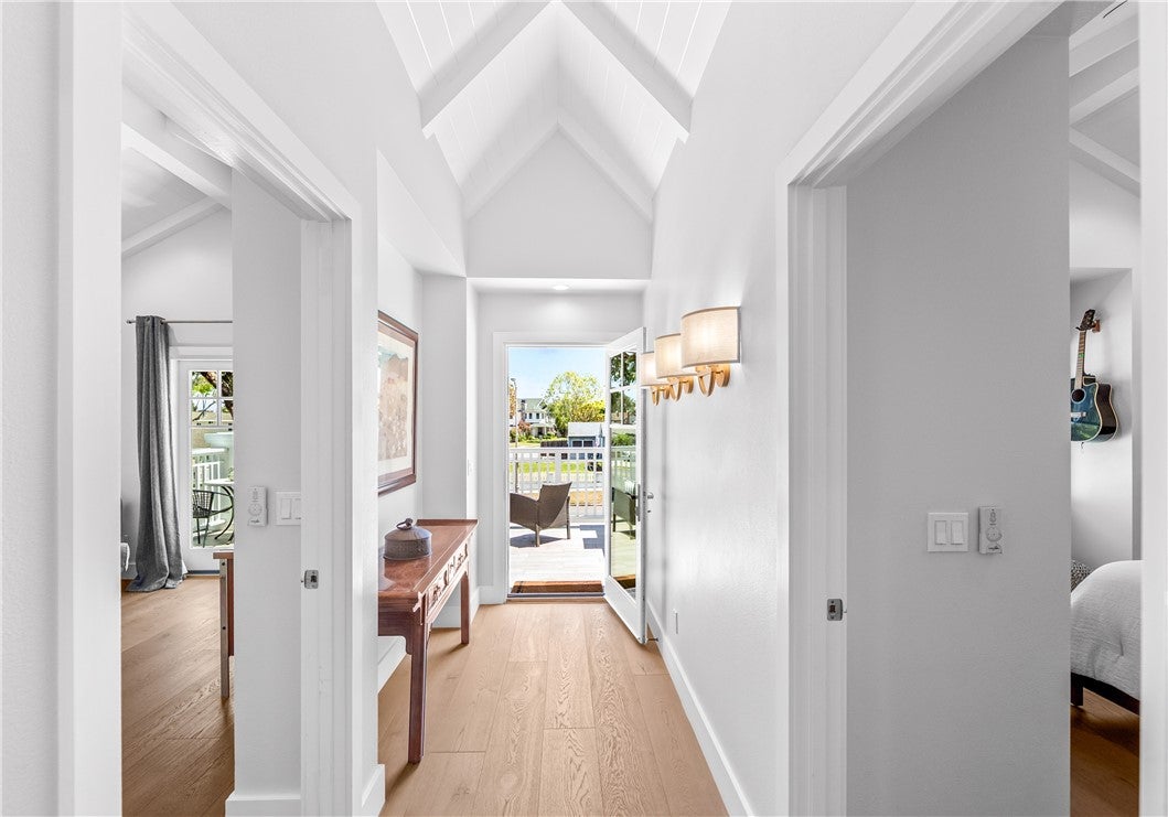 817 Main Street, Huntington Beach CA 92648 - Photo 38
