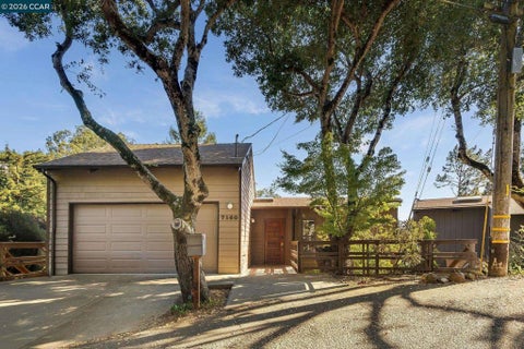 Photo of 7160 Thorndale Dr DR, Oakland, CA 94611 (MLS # 41148037)