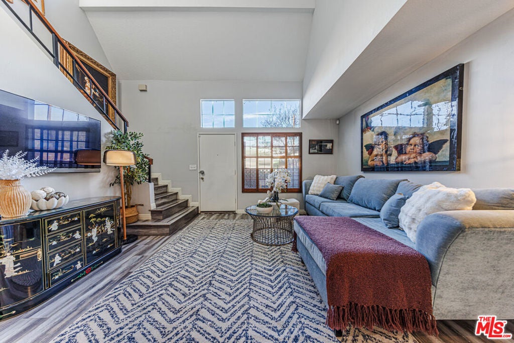 170 N Sierra Bonita Avenue 4