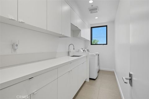 Tiny photo for 1603 S Catalina Avenue, Redondo Beach, CA 90277 (MLS # SB25233491)