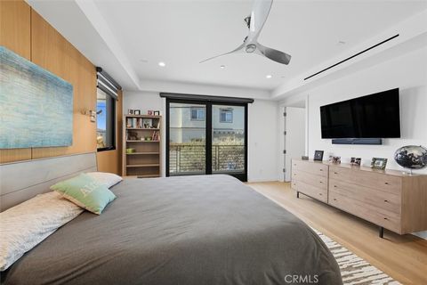 Tiny photo for 1603 S Catalina Avenue, Redondo Beach, CA 90277 (MLS # SB25233491)