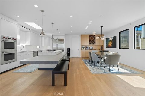 Tiny photo for 1603 S Catalina Avenue, Redondo Beach, CA 90277 (MLS # SB25233491)