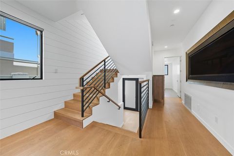 Tiny photo for 1603 S Catalina Avenue, Redondo Beach, CA 90277 (MLS # SB25233491)