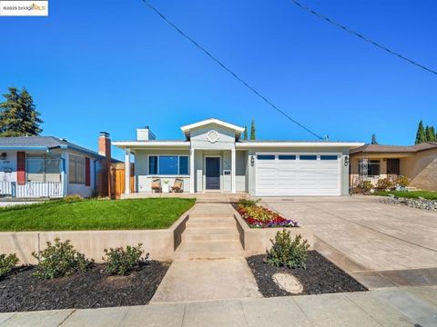 Photo of 4314 Shamrock WAY Way, Castro Valley, CA 94546 (MLS # 41114665)