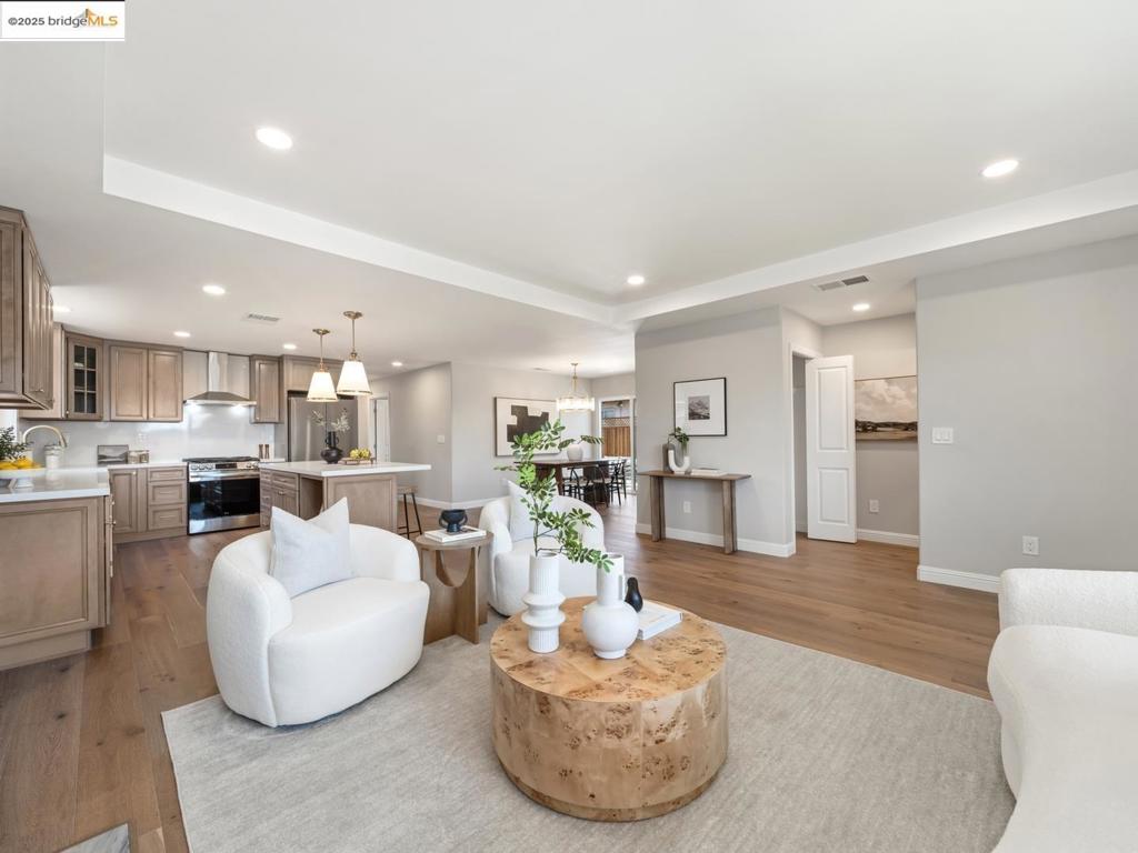 CASTRO VALLEY - Residential