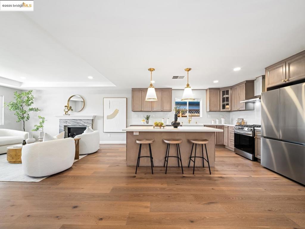 CASTRO VALLEY - Residential