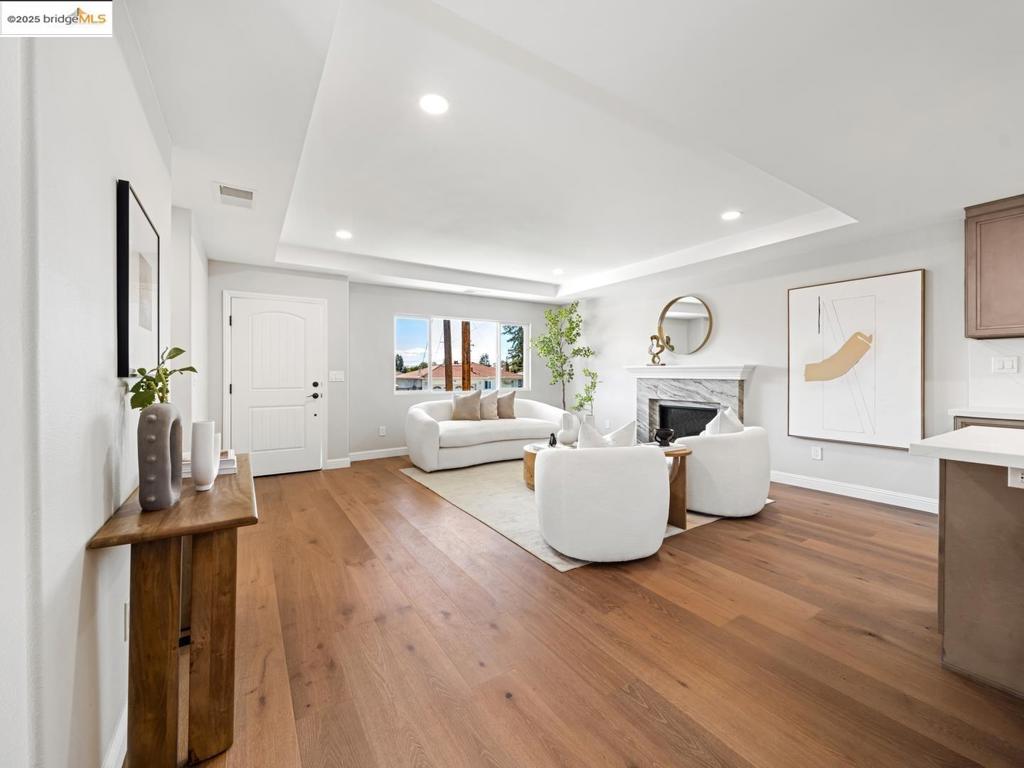 CASTRO VALLEY - Residential