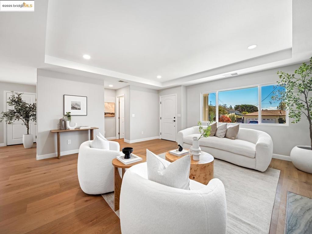 CASTRO VALLEY - Residential