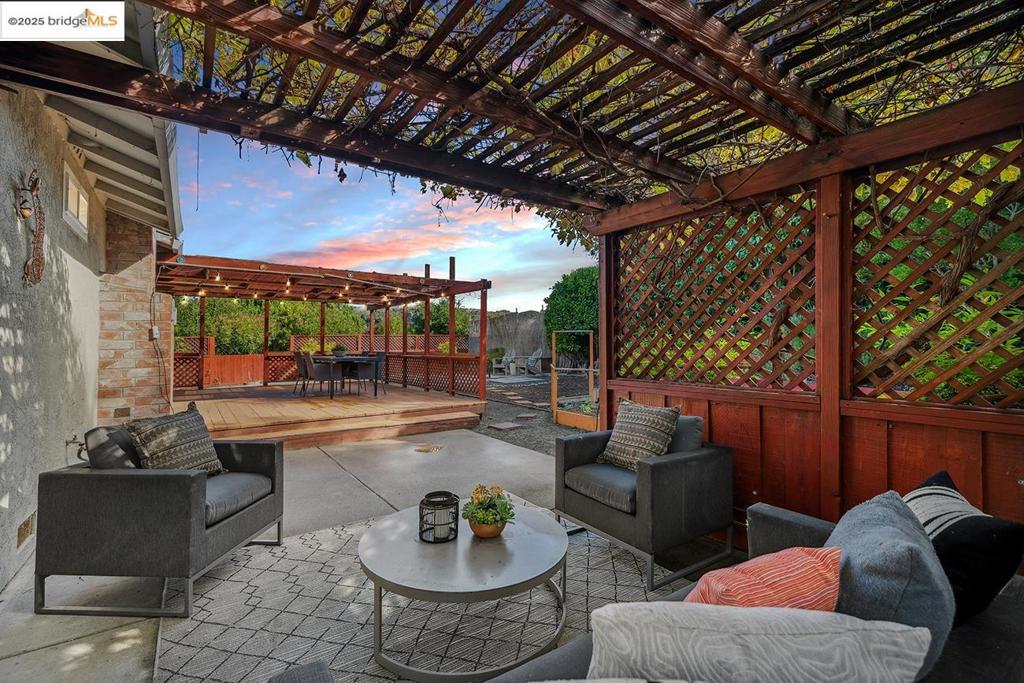 EL SOBRANTE HILL - Residential