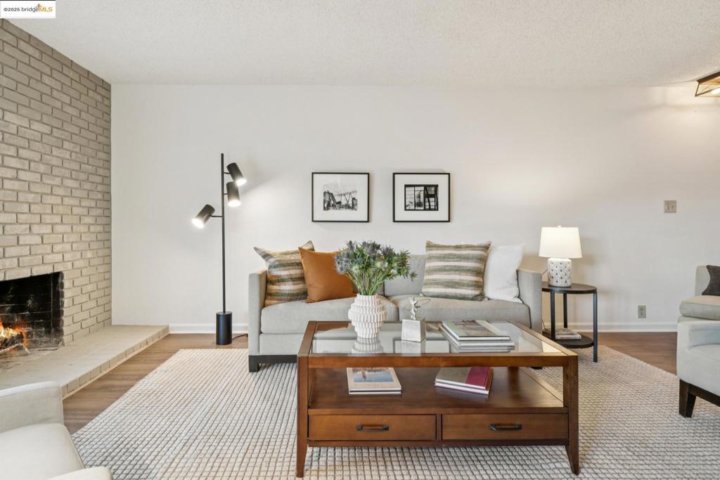 EL SOBRANTE HILL - Residential