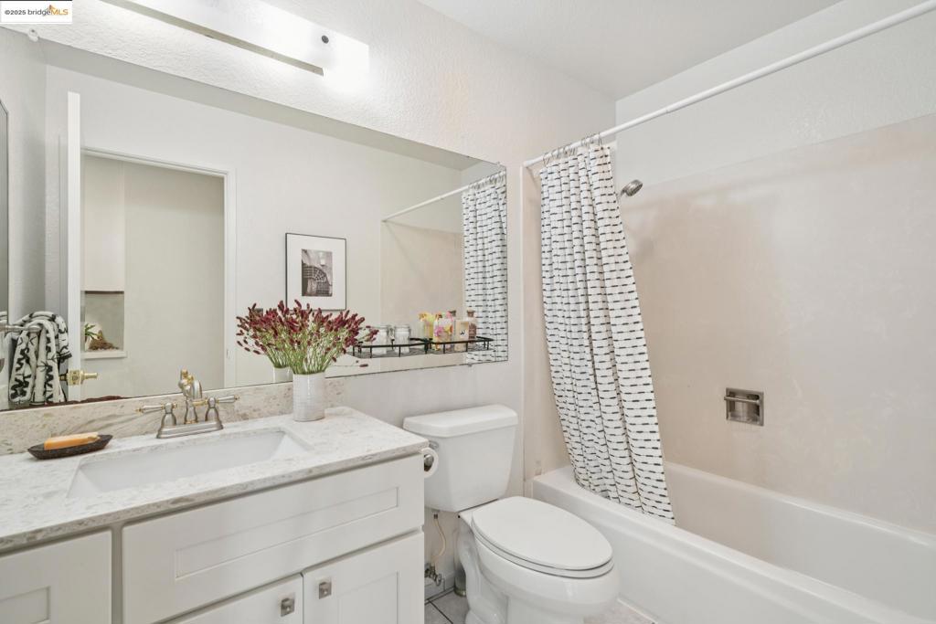 EL SOBRANTE HILL - Residential