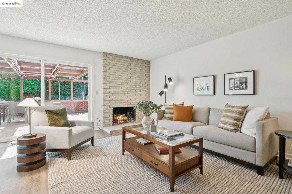 EL SOBRANTE HILL - Residential