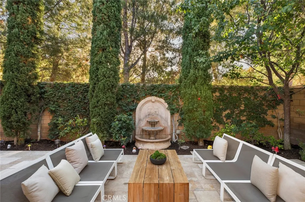 Irvine, California 92618, United States, 4 Bedrooms Bedrooms, ,3 BathroomsBathrooms,Residential,Active,219541