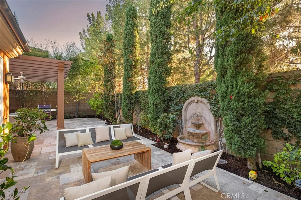 Irvine, California 92618, United States, 4 Bedrooms Bedrooms, ,3 BathroomsBathrooms,Residential,Active,219541