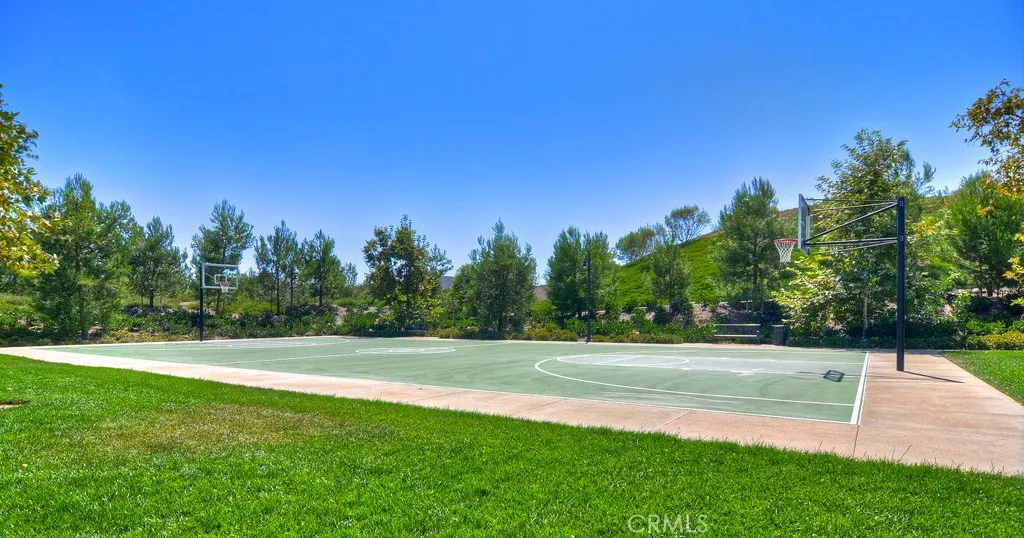 Irvine, California 92618, United States, 4 Bedrooms Bedrooms, ,3 BathroomsBathrooms,Residential,Active,219541