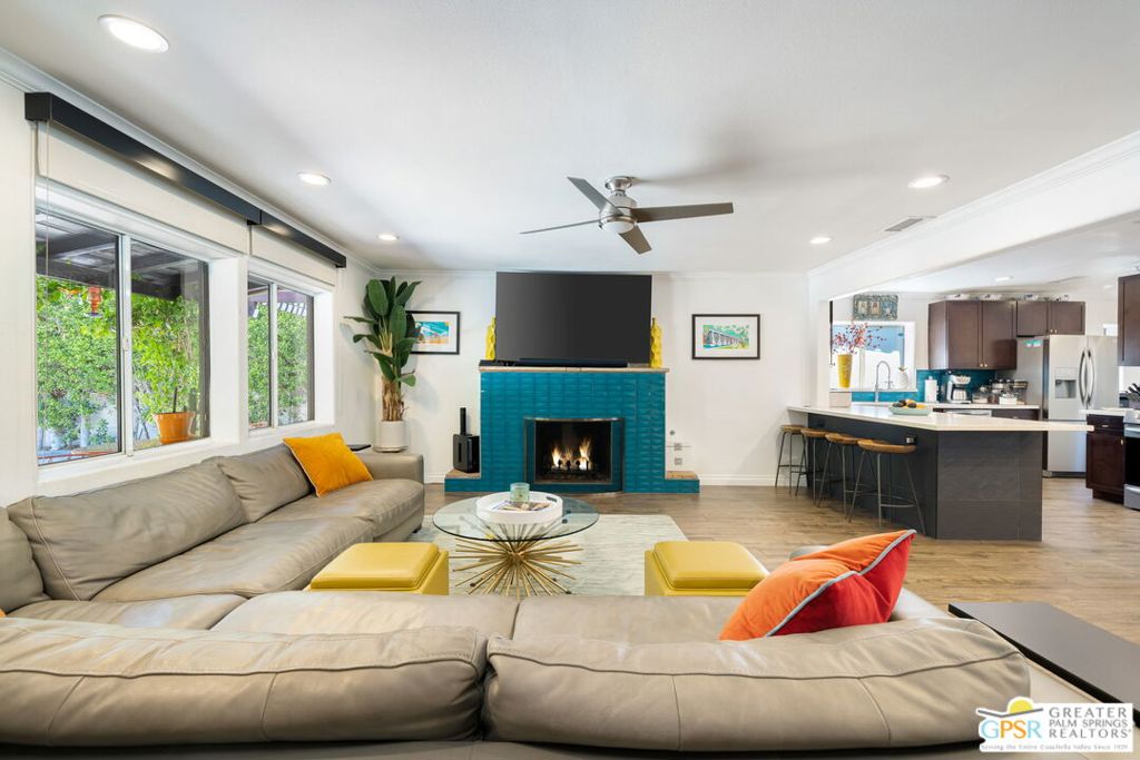 1861 S Palm Canyon Drive