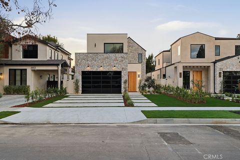 Photo of 4617 Atoll Avenue, Sherman Oaks, CA 91423 (MLS # SR26012659)