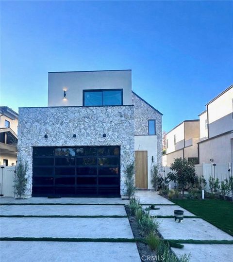 Photo of 4617 Atoll Avenue, Sherman Oaks, CA 91423 (MLS # SR26012659)