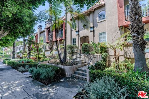 1957 N Bronson Avenue 112 Los Angeles CA 90068