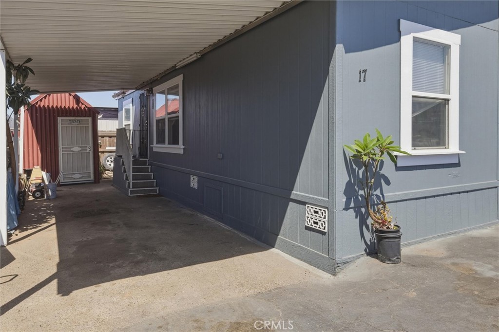 1117 Redwood Avenue 17