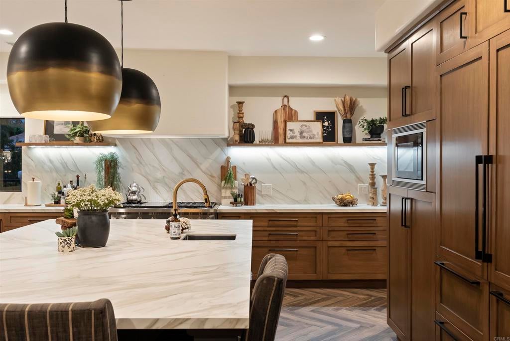 17940 Avenida Alondra