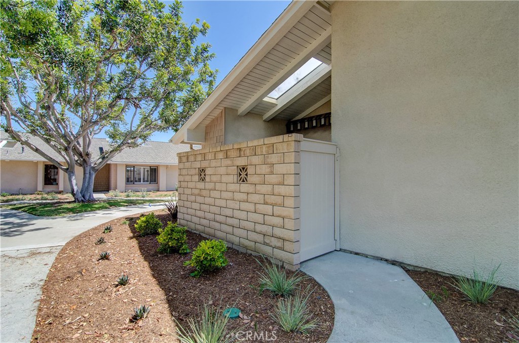 8566 Fallbrook Circle 707D