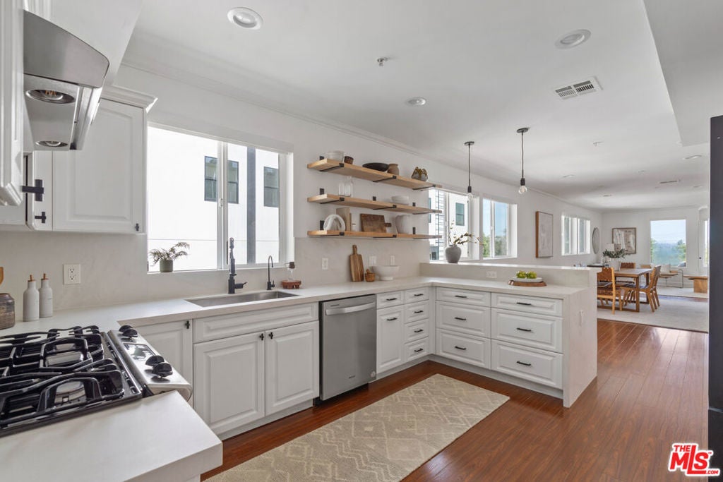 11801 Avon Way 5