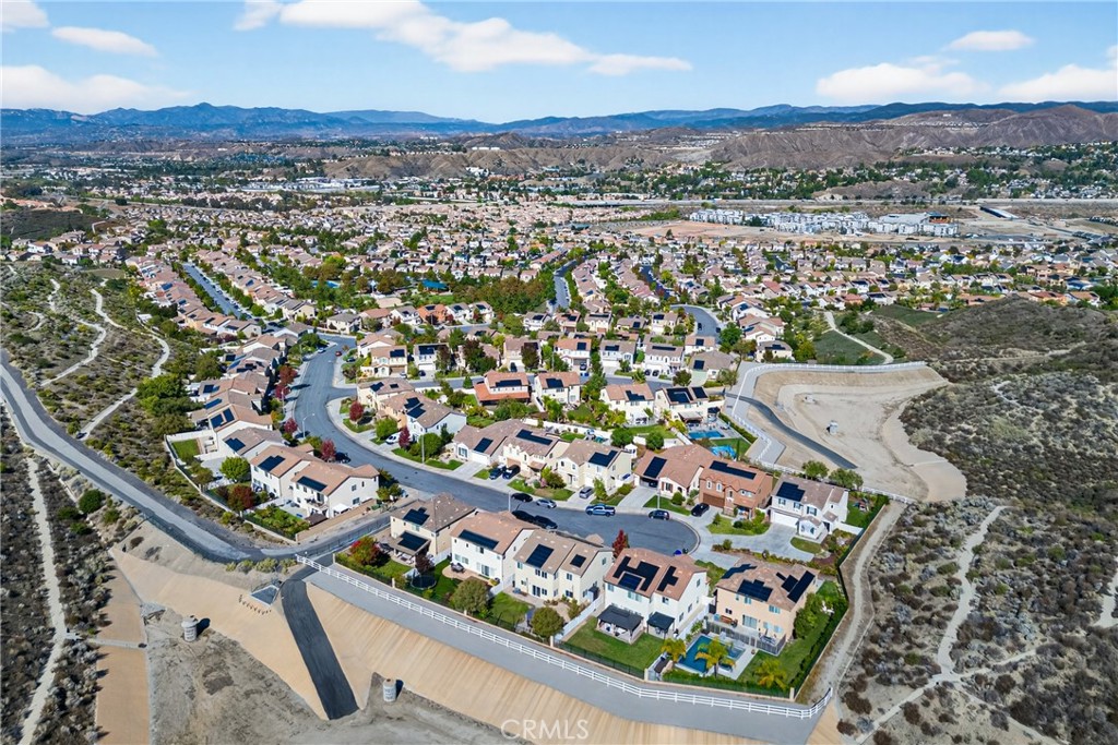 Four Oaks (4OAK) - Residential Lease