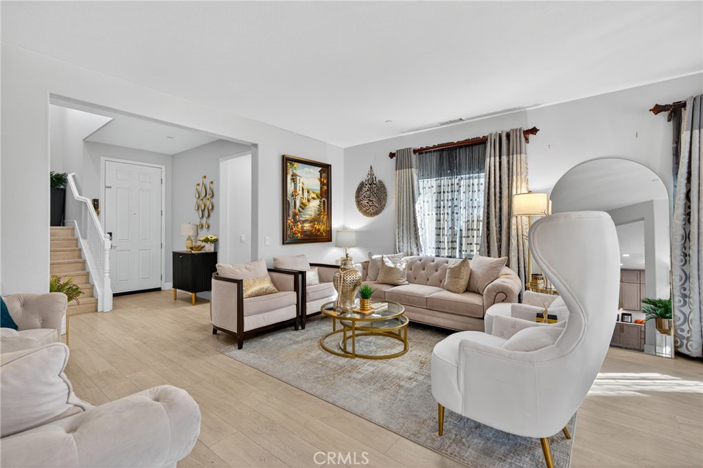 Four Oaks (4OAK) - Residential Lease