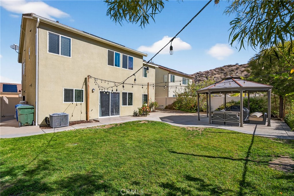 Four Oaks (4OAK) - Residential Lease