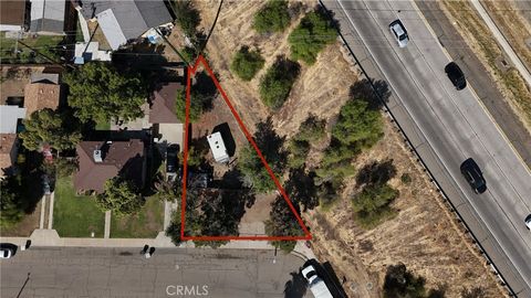 2243 E Cambridge Avenue Fresno CA 93703